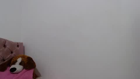 Snapshot of naturally_mature chatting on December 21, 5:25 am Sammy online show from December 21, 5:25 am