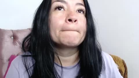 Snapshot of naturally_mature chatting on December 29, 12:30 am Sammy online show from December 29, 12:30 am