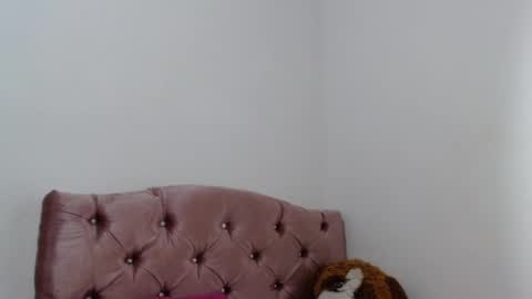 Snapshot of naturally_mature chatting on February 15, 9:49 am Sammy online show from February 15, 9:49 am