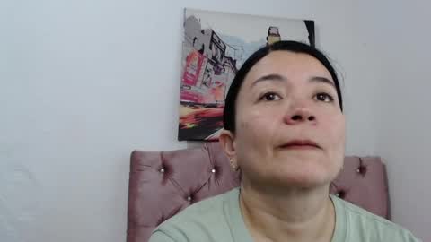 Snapshot of naturally_mature chatting on April 23, 2:35 am Sammy online show from April 23, 2:35 am