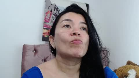 Snapshot of naturally_mature chatting on May 7, 3:56 am Sammy online show from May 7, 3:56 am