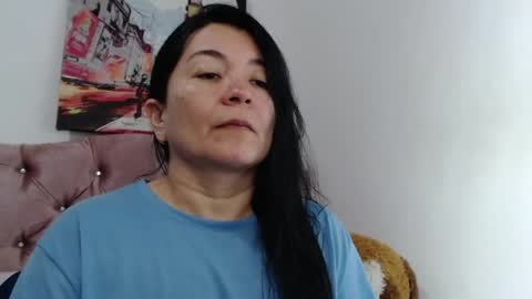 Snapshot of naturally_mature chatting on May 8, 2:06 am Sammy online show from May 8, 2:06 am