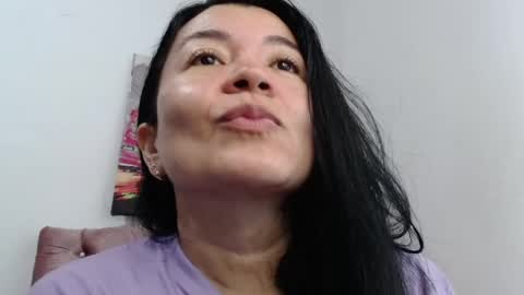 Snapshot of naturally_mature chatting on May 24, 12:32 pm Sammy online show from May 24, 12:32 pm