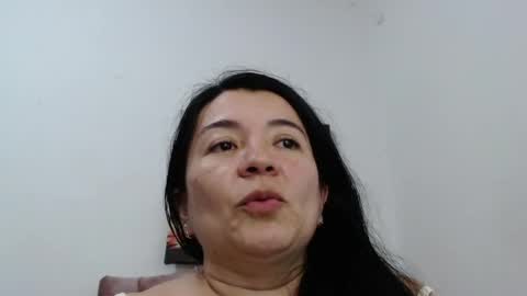 Snapshot of naturally_mature chatting on June 5, 3:13 am Sammy online show from June 5, 3:13 am