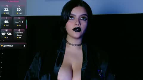 Snapshot of naturaltitss_ chatting on November 26, 7:04 pm Gwen online show from November 26, 7:04 pm