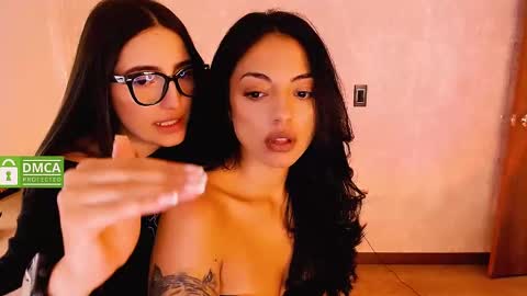 Natalia  Valeria online show from January 20, 1:21 pm