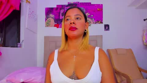 Snapshot of naty_coxx chatting on February 8, 11:24 pm NATY COXX online show from February 8, 11:24 pm