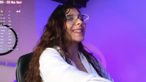 Naty Saenz online show from December 31, 12:46 pm