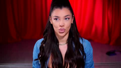 Naty online show from January 19, 7:26 pm