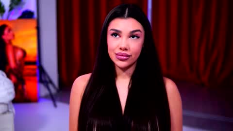 Naty online show from December 4, 5:06 am