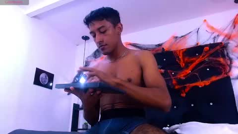 natzuki_ online show from October 22, 11:54 am