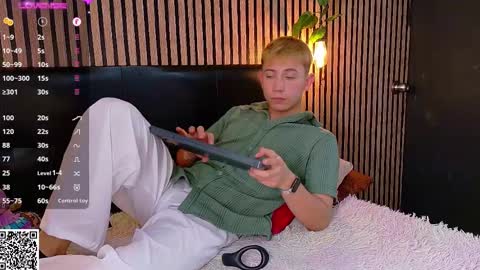 Christopher  Chris online show from February 10, 4:14 pm