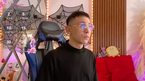 Christopher  Chris online show from October 7, 11:51 am