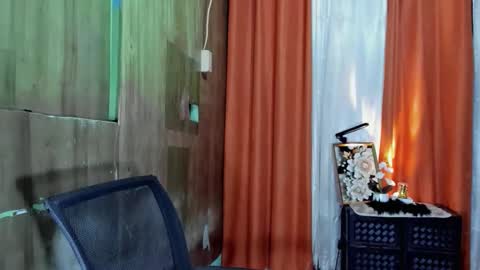 Snapshot of naughty_asian669 chatting on December 5, 6:55 am Melody slut online show from December 5, 6:55 am