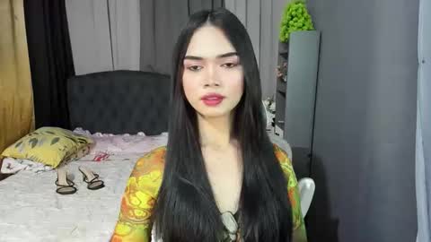 emma online show from March 4, 1:28 pm