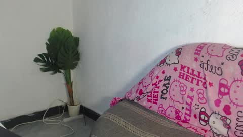 Snapshot of naughty_katrina1 chatting on September 22, 7:43 am naughty_katrina1 online show from September 22, 7:43 am