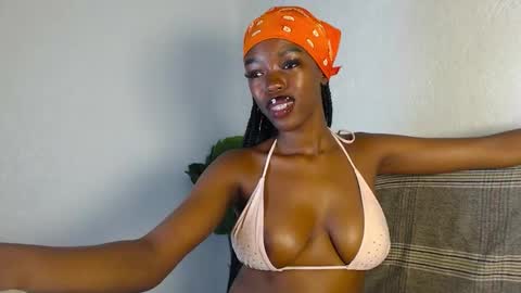 Snapshot of naughty_katrina1 chatting on October 17, 6:16 am naughty_katrina1 online show from October 17, 6:16 am