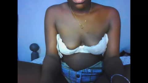 naughty_nilla online show from September 20, 10:38 am