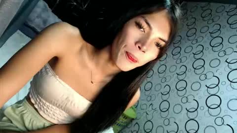 Snapshot of naughty_princess24 chatting on October 12, 2:21 am Ariela online show from October 12, 2:21 am