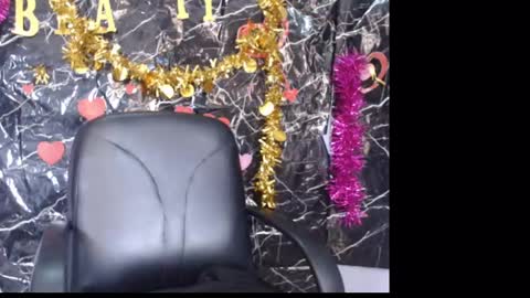 Snapshot of naughty_xxbunny chatting on January 23, 12:52 pm beauty online show from January 23, 12:52 pm