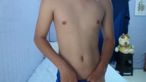 Snapshot of naughtyboytoni chatting on October 8, 12:30 am naughtyboytoni online show from October 8, 12:30 am