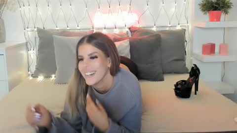 Snapshot of naughtycasssy chatting on January 9, 1:45 pm Cassy online show from January 9, 1:45 pm