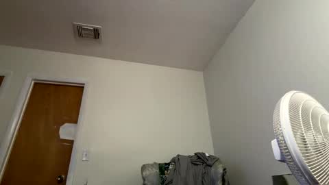 Snapshot of naughtydaddy83 chatting on November 6, 7:09 am naughtydaddy83 online show from November 6, 7:09 am