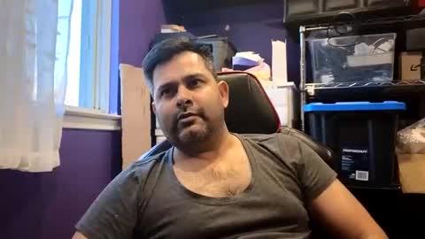 sakhtlaundaz online show from February 4, 10:15 pm