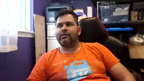 sakhtlaundaz online show from February 10, 9:30 pm