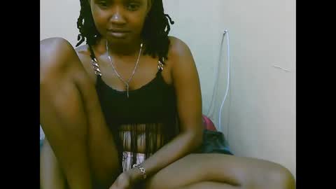 Snapshot of naughtysammur25 chatting on November 13, 11:03 pm naughtyqueen online show from November 13, 11:03 pm