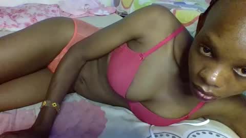 Snapshot of naughtysweetpie chatting on December 16, 2:22 pm naughty online show from December 16, 2:22 pm