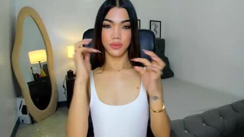 Snapshot of naughtyvixennova chatting on November 25, 9:26 pm Cassie online show from November 25, 9:26 pm