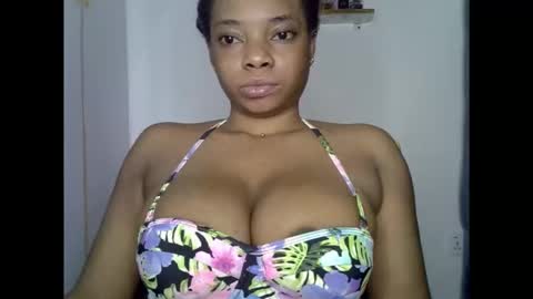 Snapshot of naughtyxcuntx chatting on December 4, 8:23 am naughtyxcuntx online show from December 4, 8:23 am