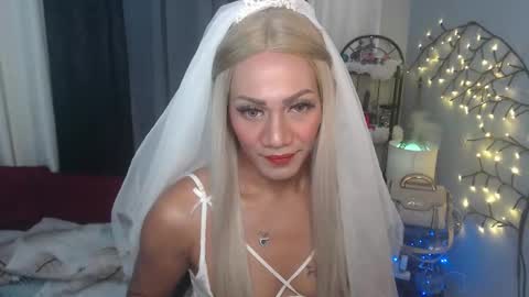 Snapshot of naugthy_hot_janna chatting on November 12, 4:51 pm Janna Mae online show from November 12, 4:51 pm