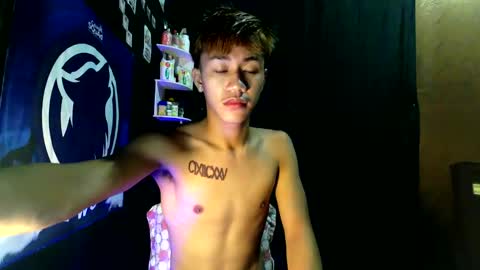 Snapshot of naugthyboyloy chatting on October 26, 3:51 pm Loy online show from October 26, 3:51 pm