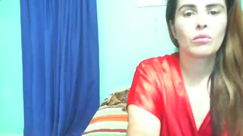 Snapshot of naugthymilf23 chatting on October 11, 12:10 am keyra online show from October 11, 12:10 am