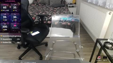 KimBeee online show from January 12, 9:40 am