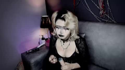 Snapshot of navier__ chatting on December 15, 9:19 pm Navier online show from December 15, 9:19 pm