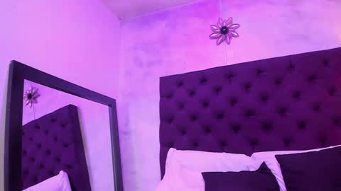 Snapshot of nayara_macherano chatting on February 19, 6:00 pm nayara_macherano online show from February 19, 6:00 pm