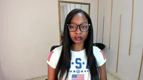 Snapshot of nayariskaya chatting on September 13, 11:43 am Nayaris 3 online show from September 13, 11:43 am