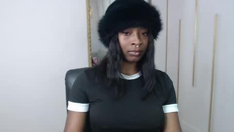 Nayaris 3 online show from May 13, 4:04 pm