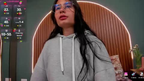 Snapshot of nayecloud chatting on October 29, 3:31 am Naye online show from October 29, 3:31 am