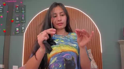 Snapshot of nayecloud chatting on December 2, 3:34 am Naye online show from December 2, 3:34 am