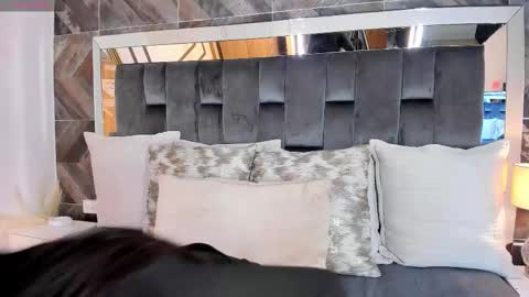    online show from December 14, 11:37 am