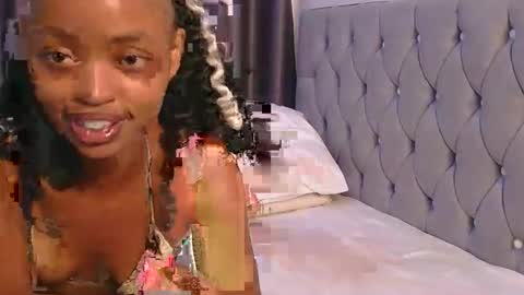 Britney online show from November 13, 5:23 pm