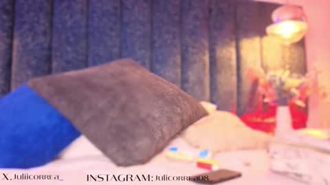 Snapshot of naylapot_ chatting on September 9, 11:54 am Juli online show from September 9, 11:54 am