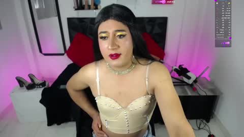 nayleah online show from September 22, 6:59 am