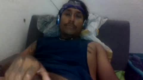 Snapshot of neberhervillalva chatting on November 7, 8:14 am neberhervillalva online show from November 7, 8:14 am