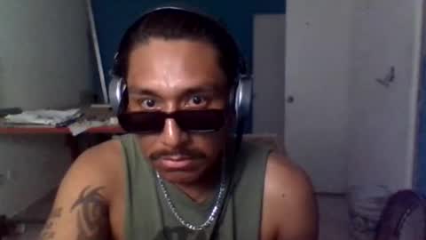 Snapshot of neberhervillalva chatting on December 17, 6:52 am neberhervillalva online show from December 17, 6:52 am