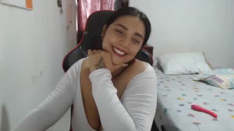 Snapshot of nebyula_star chatting on February 13, 9:38 pm Nebyula online show from February 13, 9:38 pm